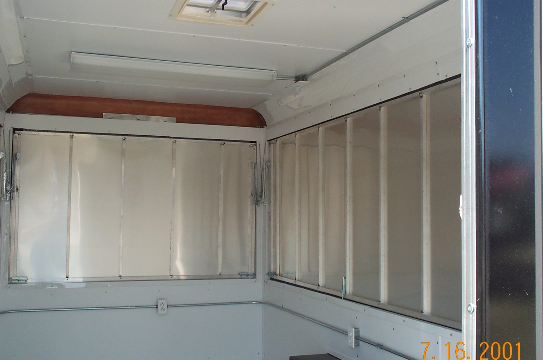 trailers007.jpg